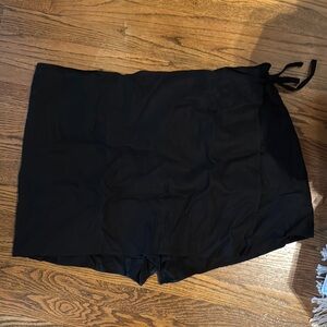 Old Navy Women's Black Skort